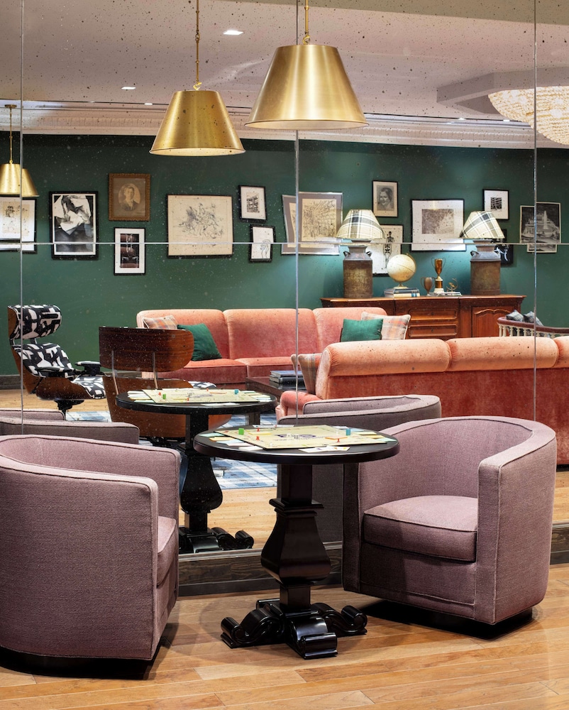 Graduate by Hilton State College - photo 3