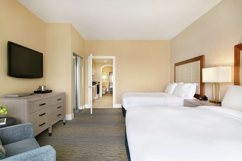 Hilton Ocean City Oceanfront Suites - photo 11