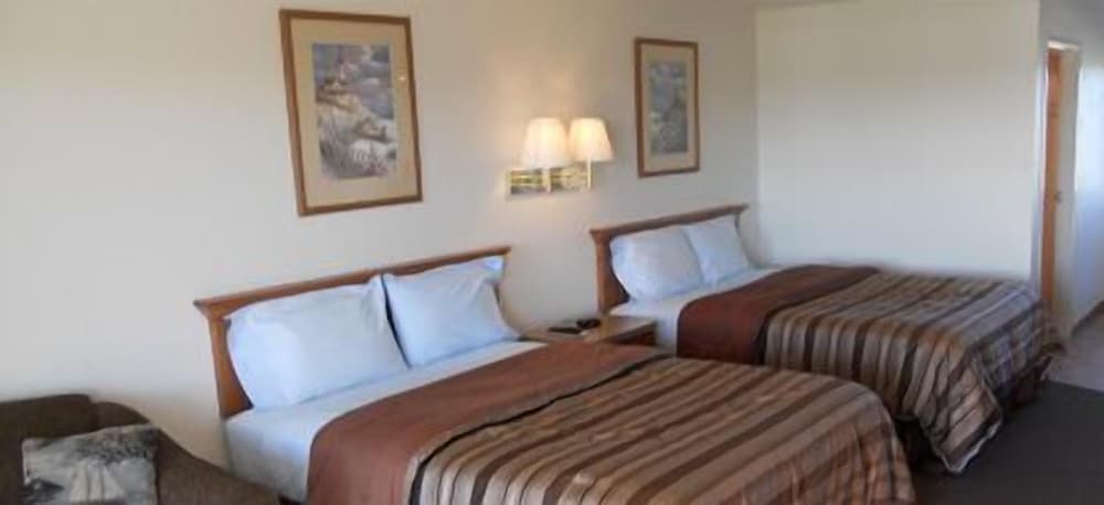 Coho Motel and Suites - photo 3