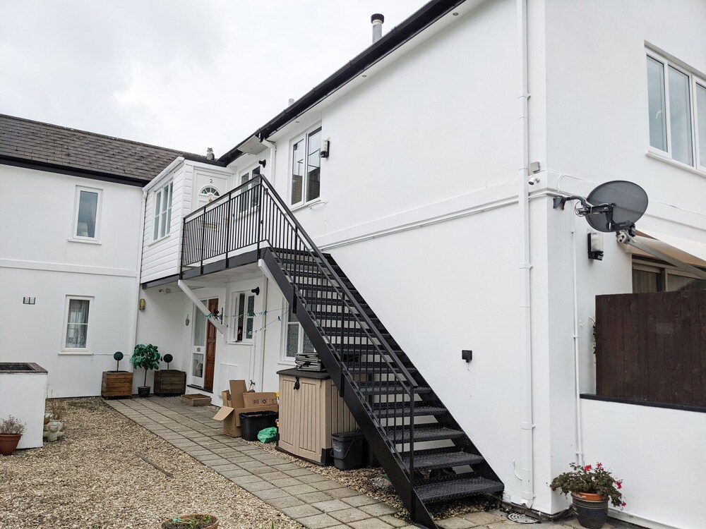 2 Chapelstones — 4-Star Luxury Hotel in Torquay, United Kingdom