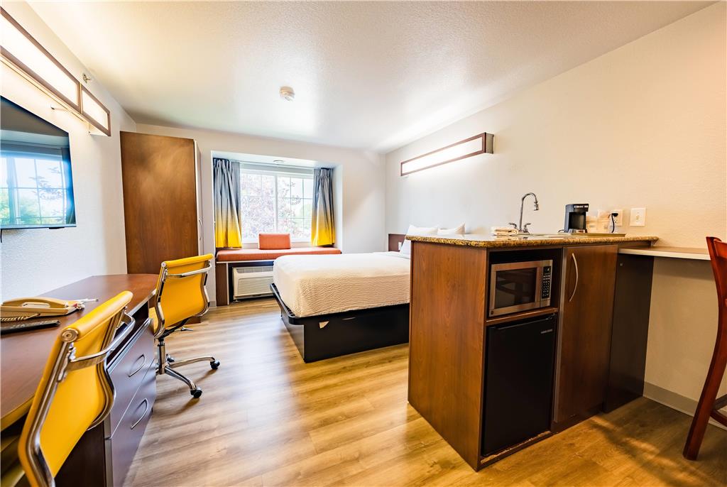 Microtel Inn & Suites by Wyndham Cheyenne - photo 35