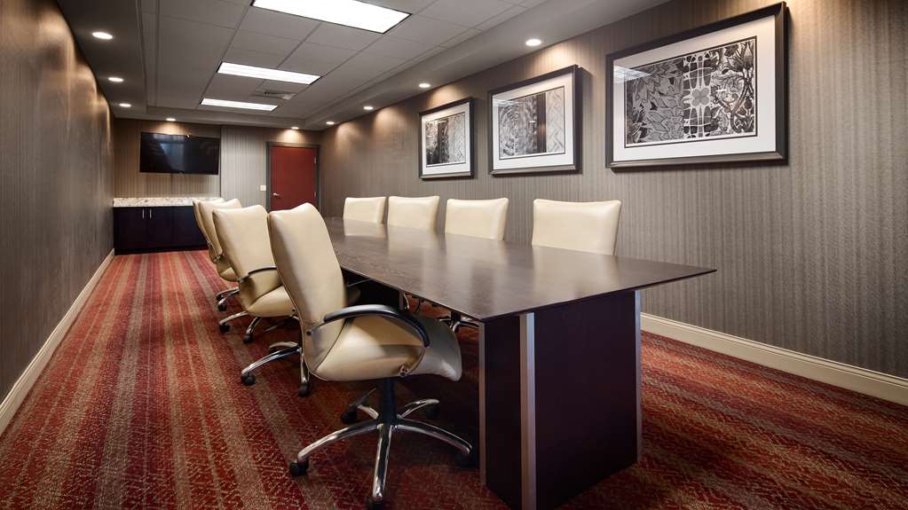 Best Western Plus Stevens County Inn - photo 9