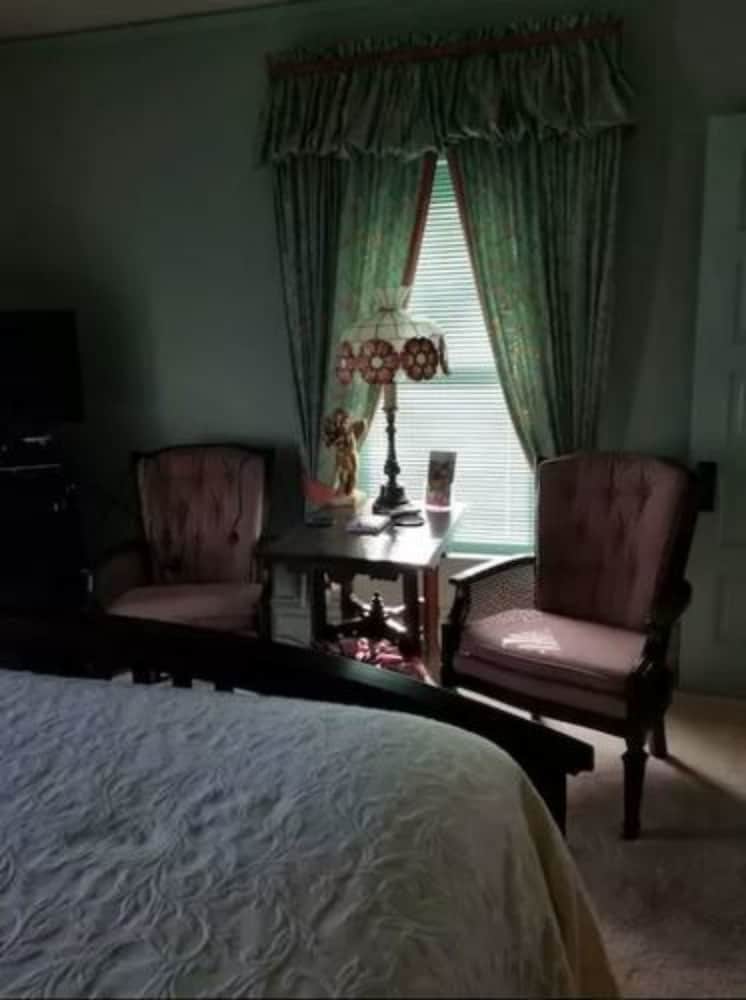 J. Paule's Fenn Inn - photo 15