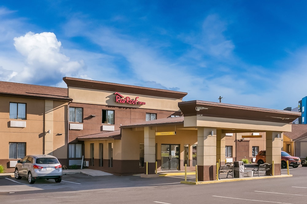 Red Roof Inn Denver - photo 19