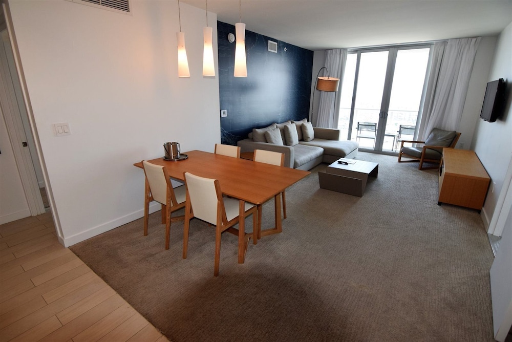 Stuning Ocean View 3 Bed 3 Bath Across The Beach @ Beachwalk - photo 4