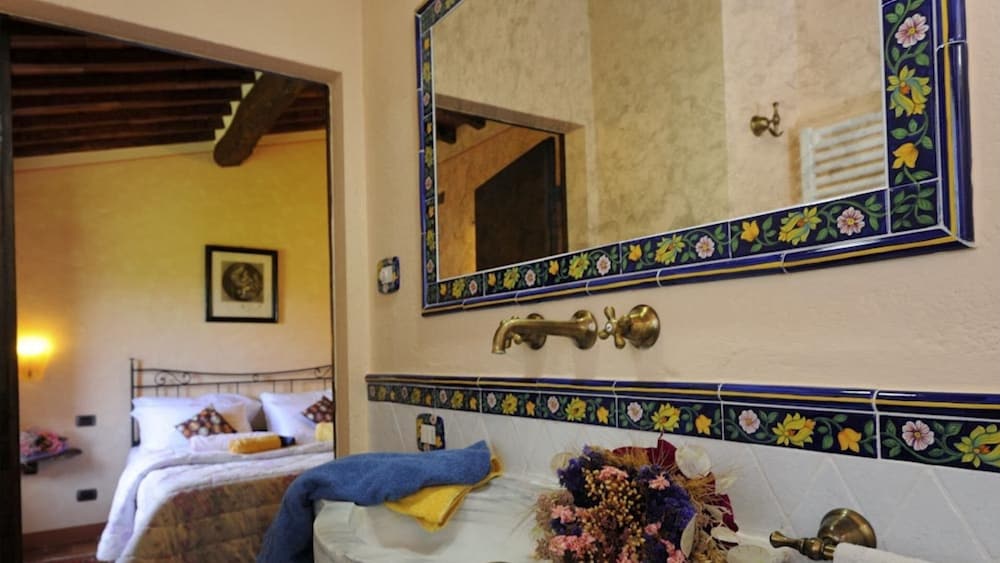 Mulino della villa — 4-Star Luxury Hotel in Bucine, Italy