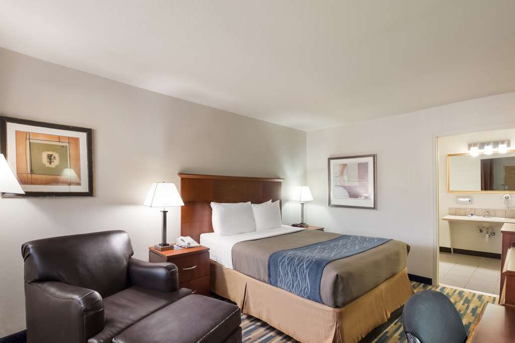 Rodeway Inn Fort Morgan - photo 6