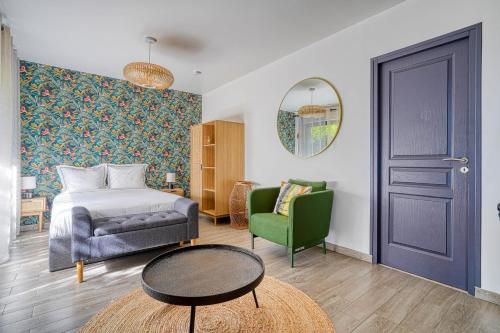 Superbe Studio Avec Terrasse - carbon neutral hotel in Brunoy