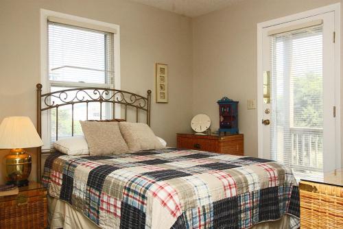 Heron Pointe by Oak Island Accommodations - photo 2