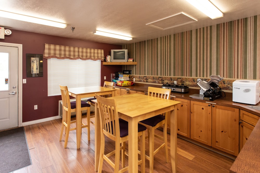 The Kingsley Suites — hotel in Kingsley