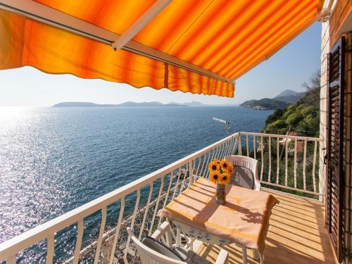 Apartments Neve Two Bedroom Apartment with Balcony and Sea View — 4-Star Luxury Hotel in Dubrovnik, Croatia