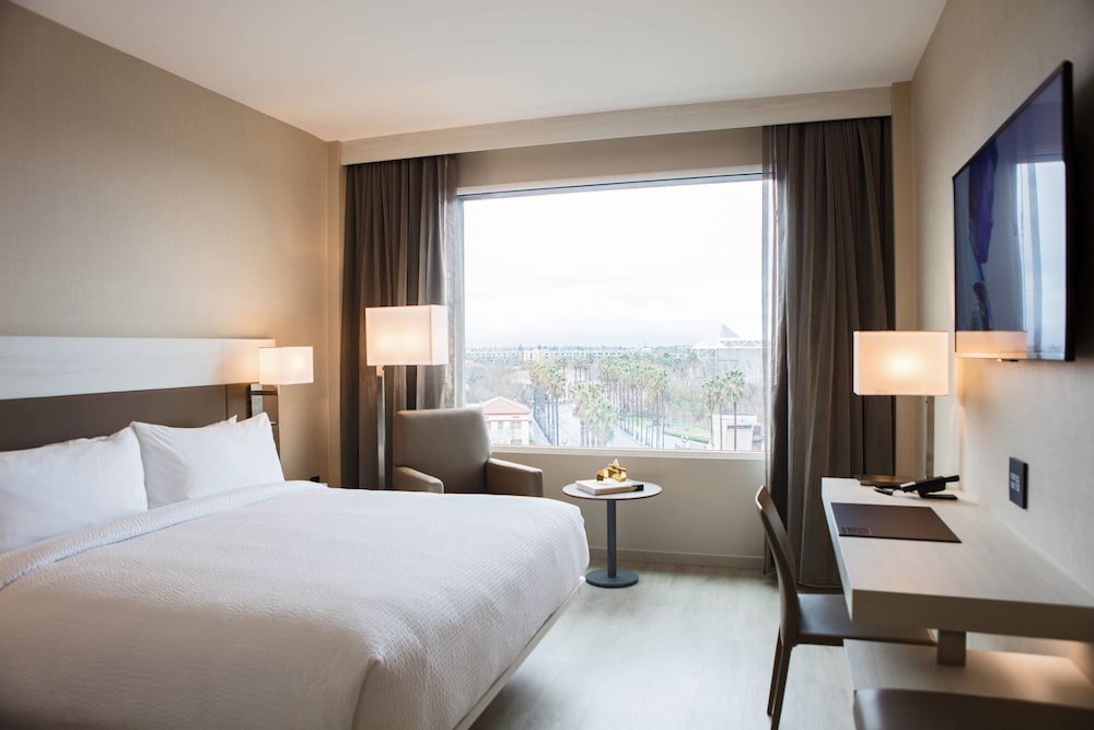 AC Hotel by Marriott San Jose Downtown - photo 3