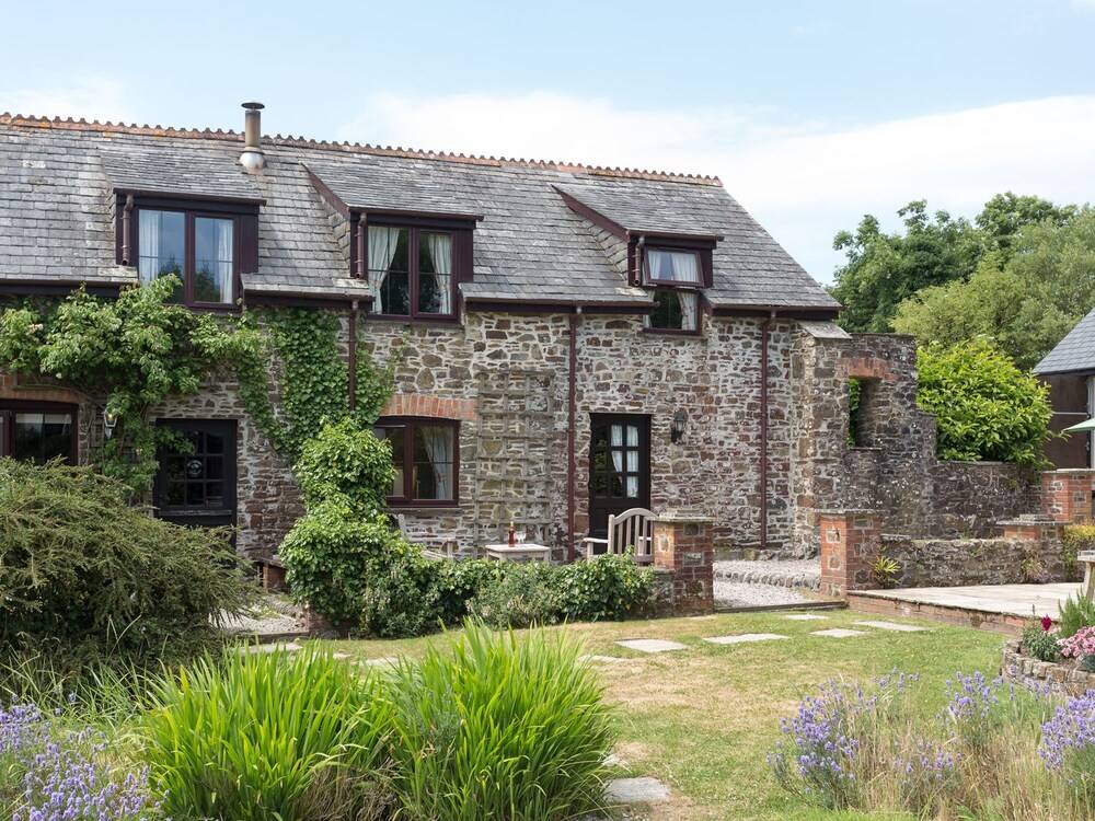 Greenfinch — 4-Star Luxury Hotel in Holsworthy, United Kingdom