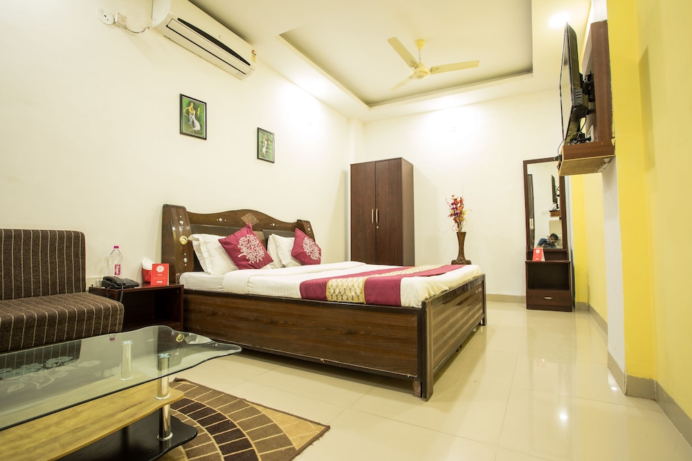 Oyo 3205 Hotel New Luxury Royale — Indore