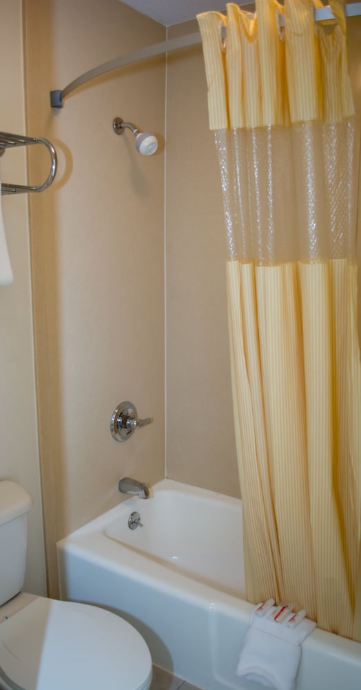 Rodeway Inn Owensboro South - photo 13