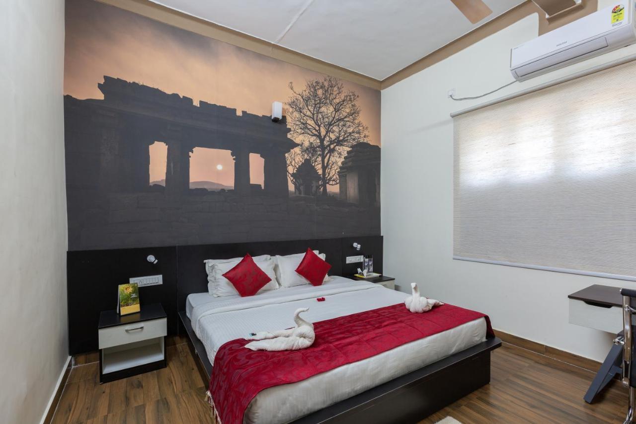 KSTDC Hotel Mayura Vijayanagara in Hospet, India