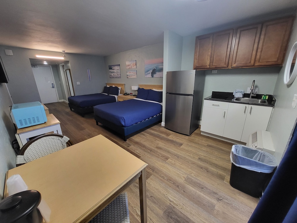 Beachside Hotel - photo 38