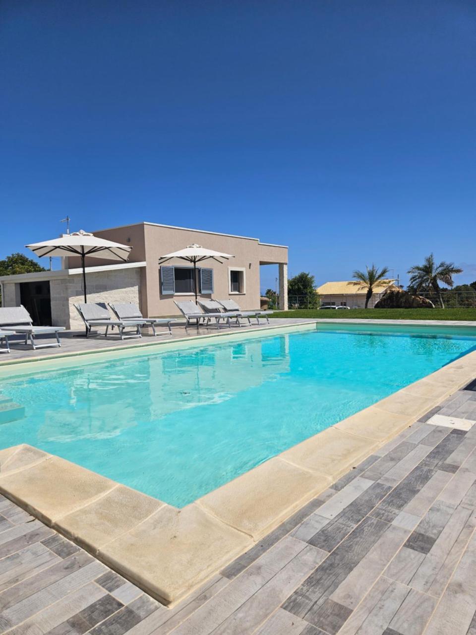 Cava Del Mar - carbon neutral hotel in Brucoli