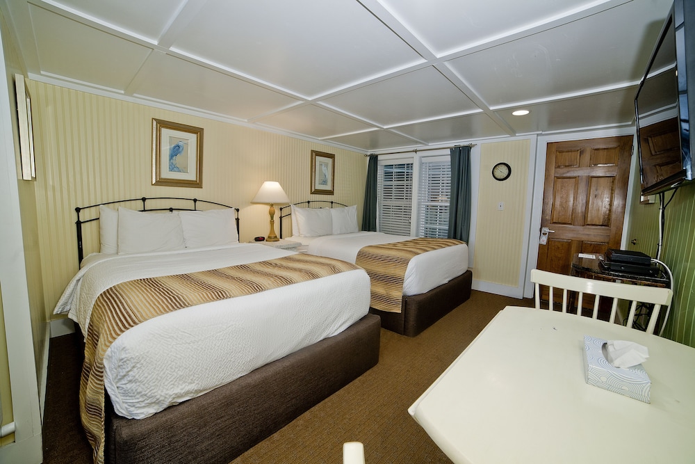Georgianne Inn & Suites - photo 12