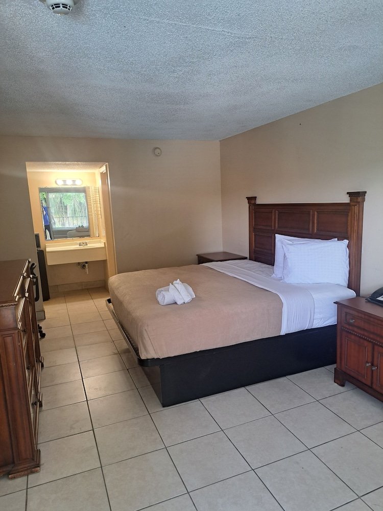 Altamonte Springs Hotel and Suites - photo 14