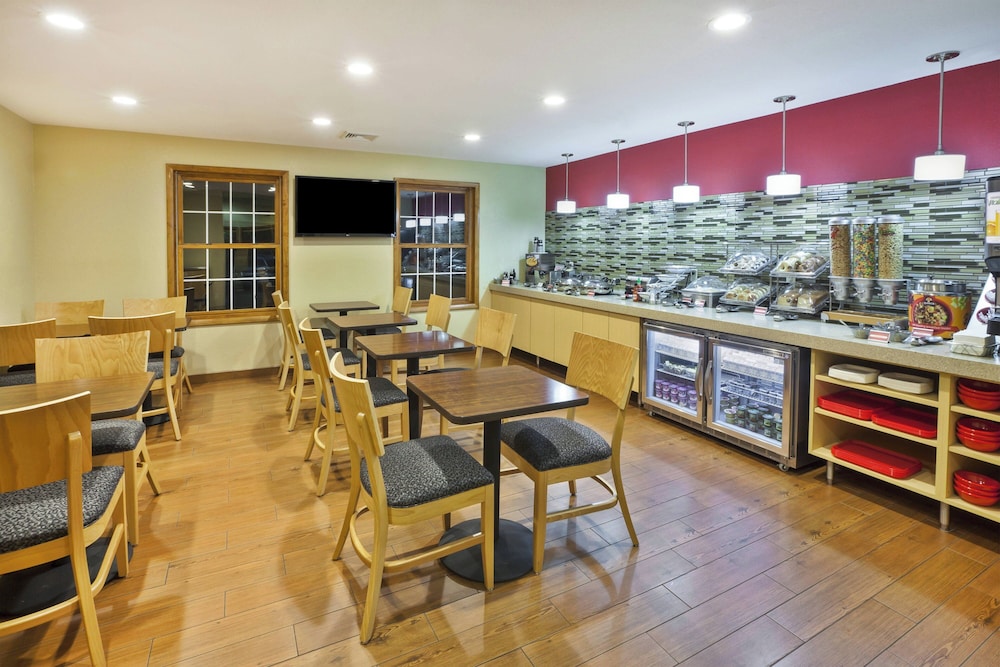 Towneplace Suites By Marriott Detroit Livonia - photo 27