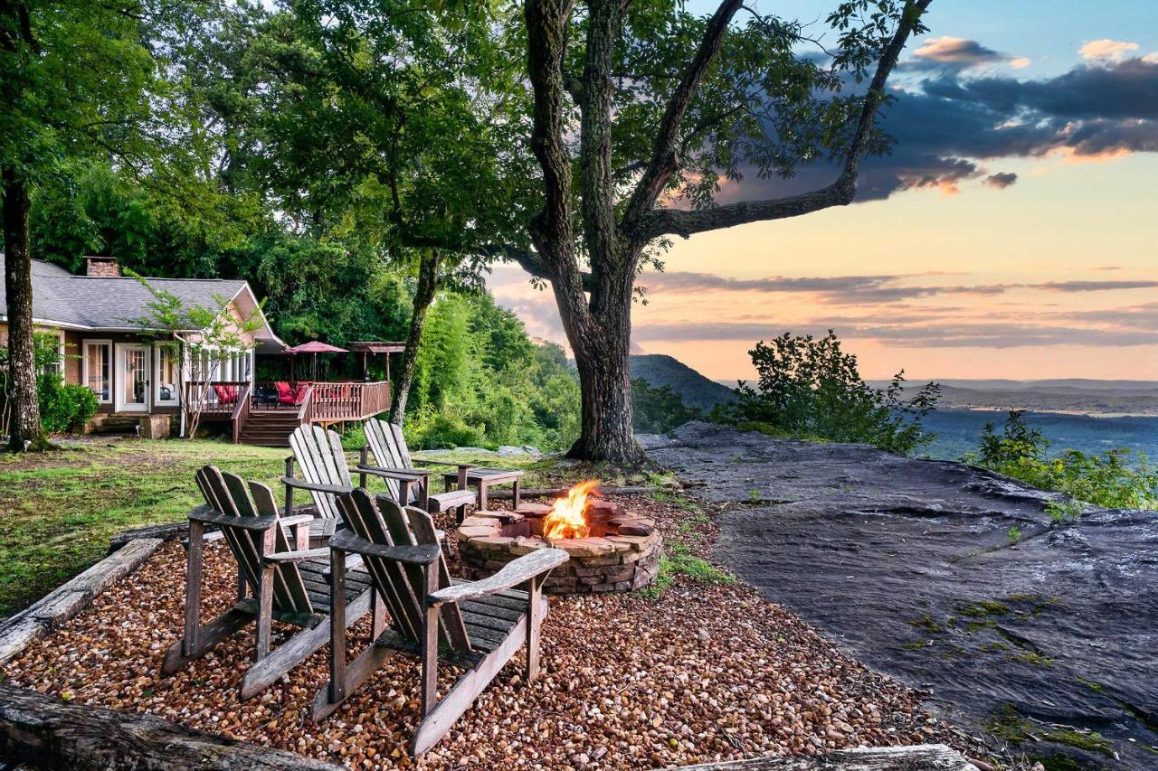 Cloudland Retreat with Mountain and Valley Views — hotel in Summerville