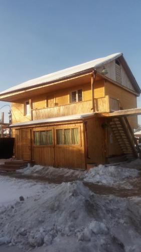 Baikalski Priboi — hotel in Khuzhir
