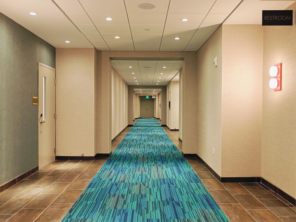 Home2 Suites by Hilton Bristol - photo 48