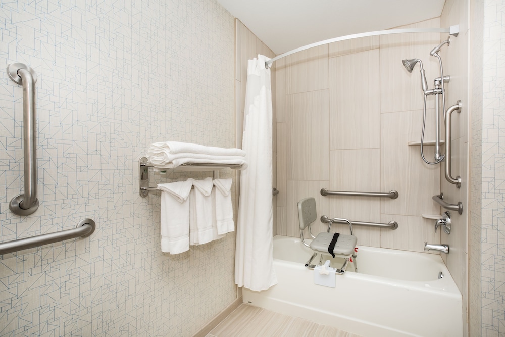 Holiday Inn Express Hotel & Suites Ft. Collins by IHG - photo 27