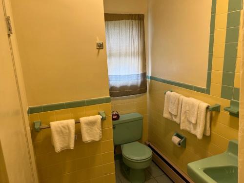 Holiday Motel Westfield - photo 10