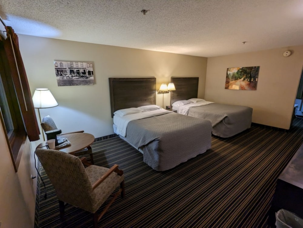 Woodfield Inn and Suites - photo 6