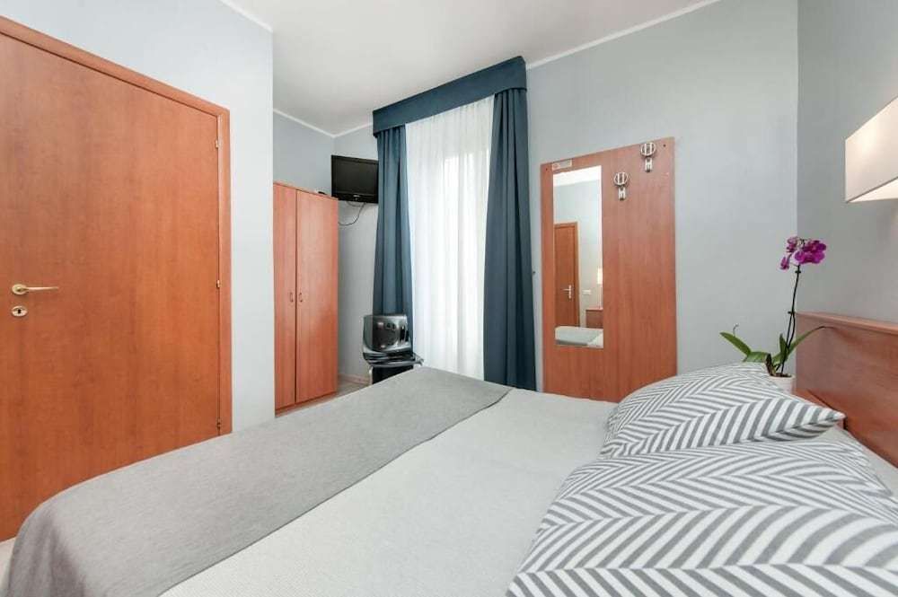 Hotel Reyes — Rome — photo 2