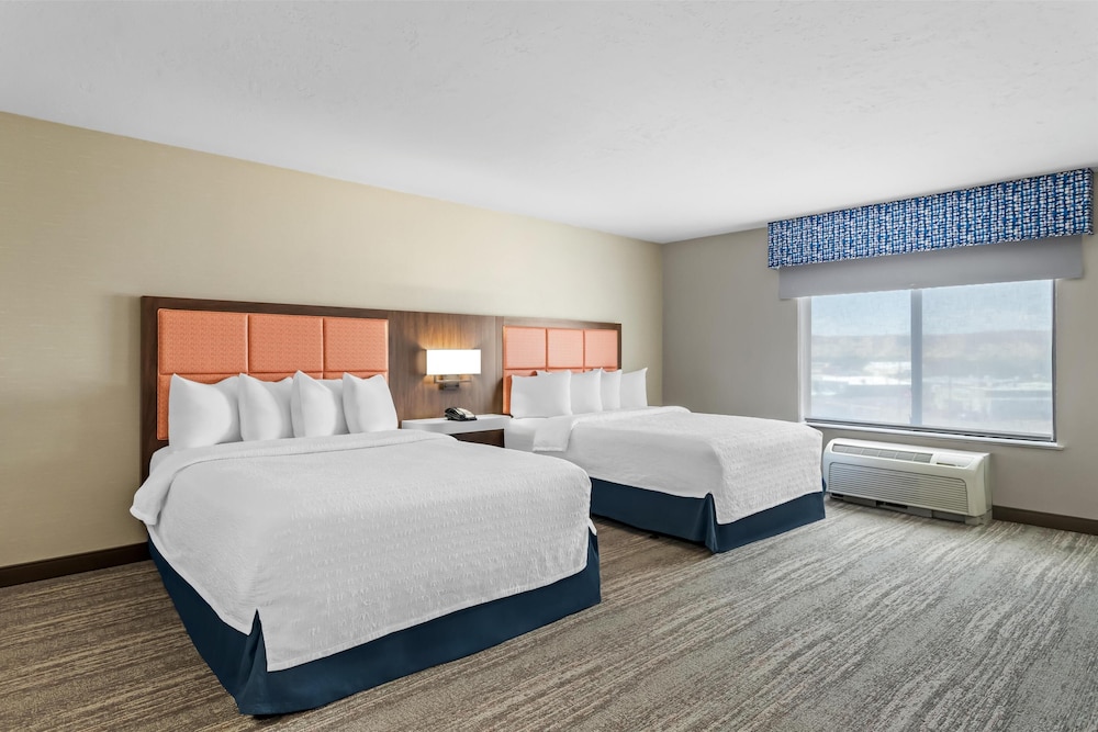 Hampton Inn & Suites Farmington - photo 6