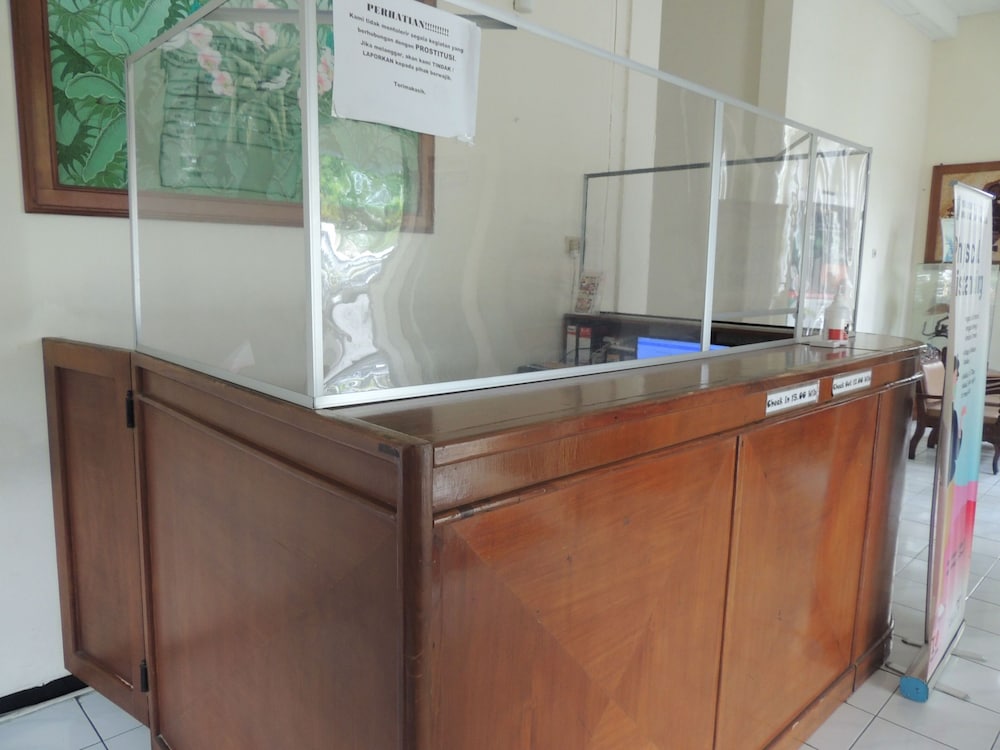 Wisma Tamu Uksw — Salatiga — photo 2