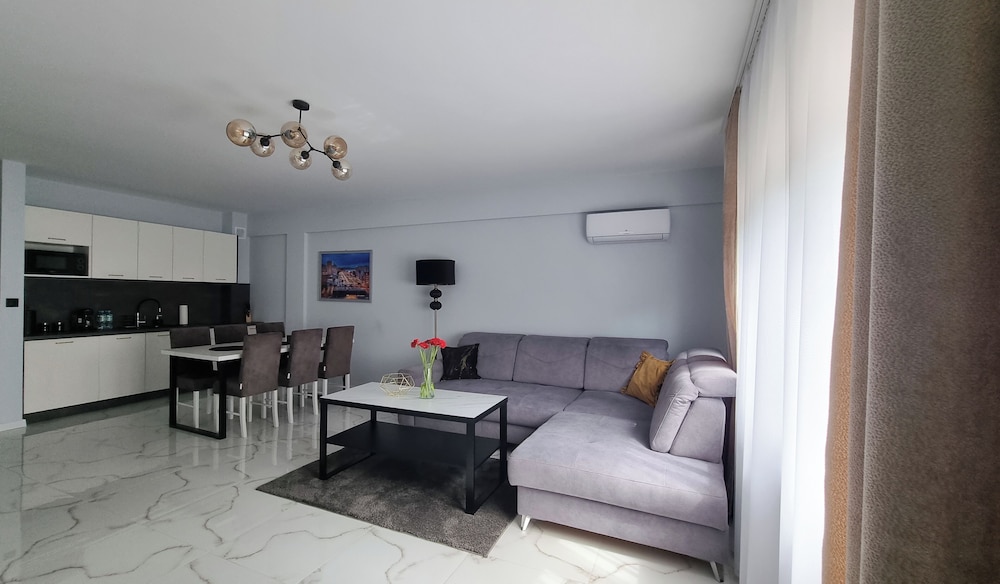 Katowice Apartamenty Hetmańska 4 — 4-Star Luxury Hotel in Katowice, Poland