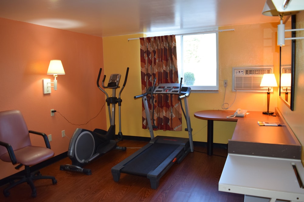 Americas Best Value Inn Jefferson City - photo 41