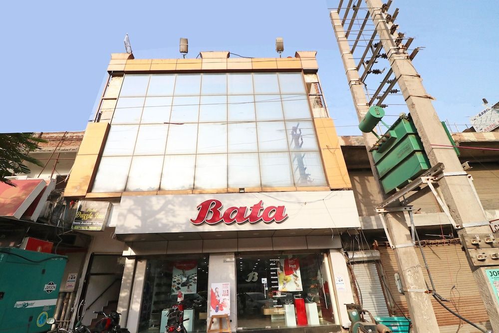 OYO Hotel Dazzle Inn in Faridabad, India