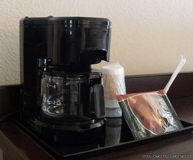 Thrifty Inn - photo 9