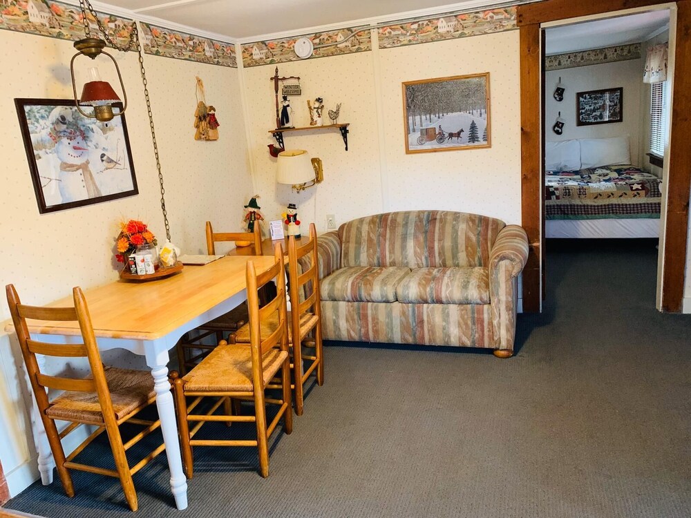Carroll Motel & Cottages - photo 63