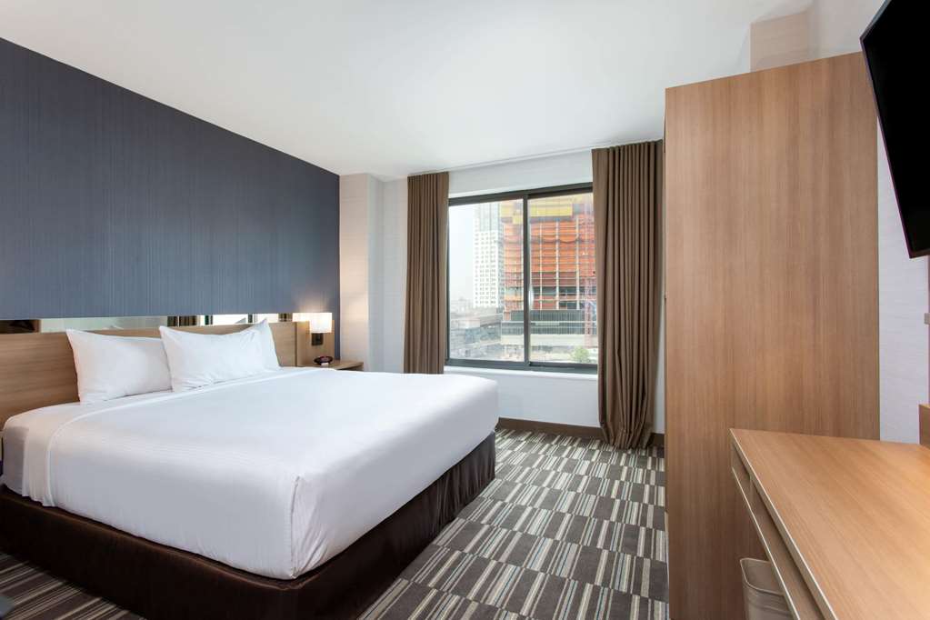 Microtel Inn by Wyndham Long Island City - photo 34