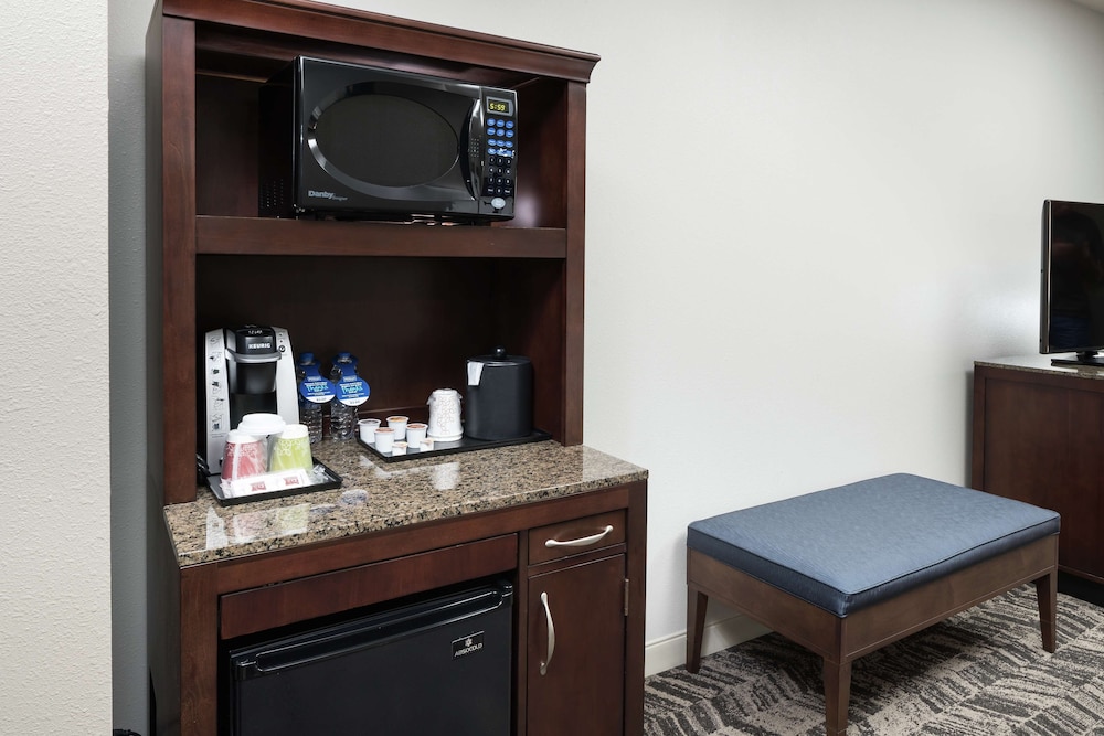 Hilton Garden Inn DFW North Grapevine - photo 11