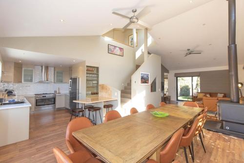 Bogong Lakeview 1 of 19 Bogong Street in Jindabyne, Australia