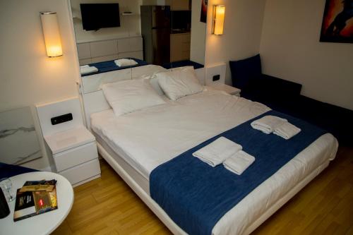 Beautiful apartments near the sea ORBI CITY N2