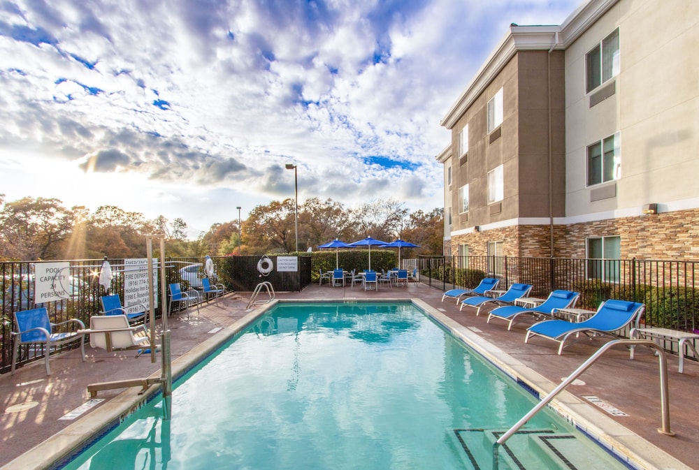 Holiday Inn Express Hotel & Suites Roseville Galleria Area by IHG - photo 100