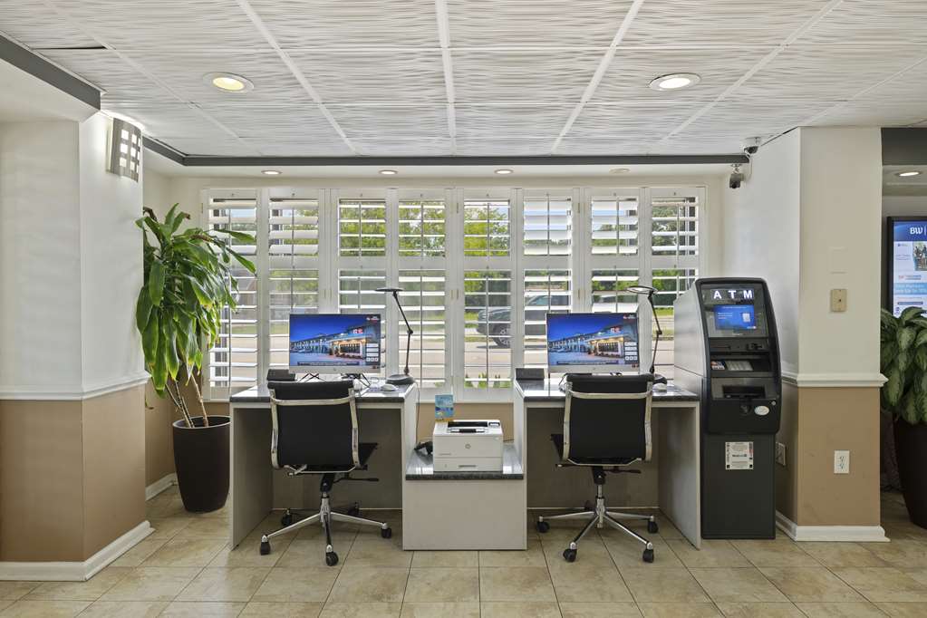 Best Western Plus Holiday Sands Inn & Suites - photo 43