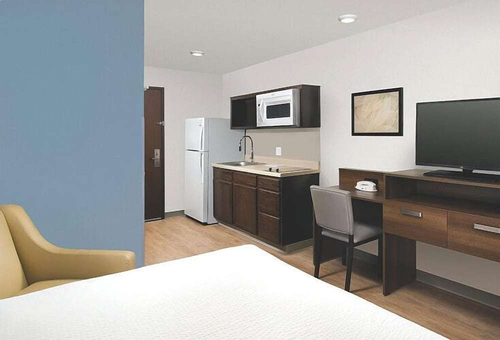 Woodspring Suites Rochester Greece - photo 12