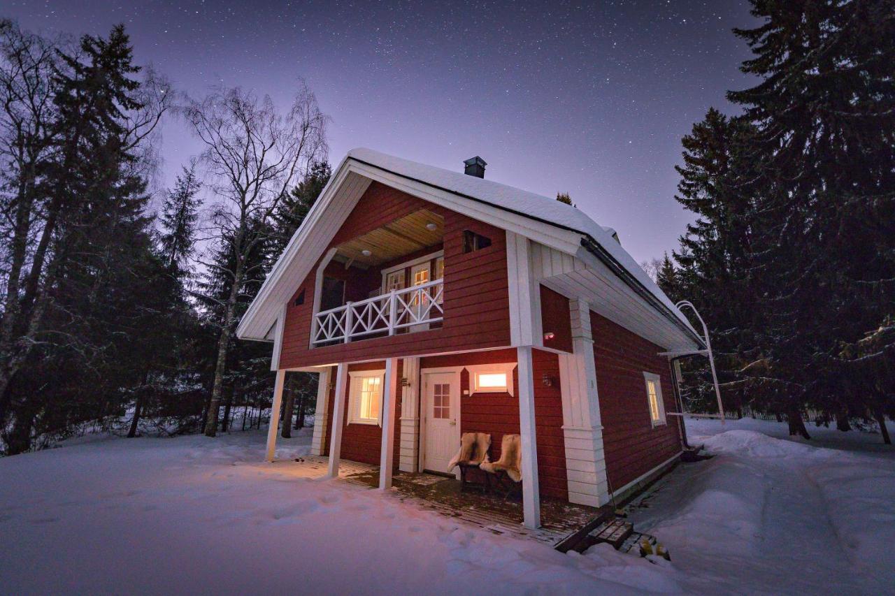 Iisland Uoma Lovely House And Sauna by the River — 4-Star Luxury Hotel in Ii, Finland