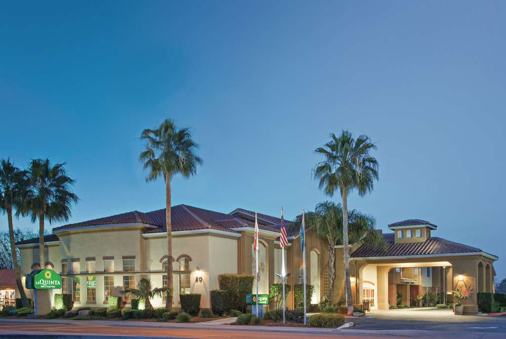 La Quinta Inn & Suites by Wyndham Los Banos - featured photo