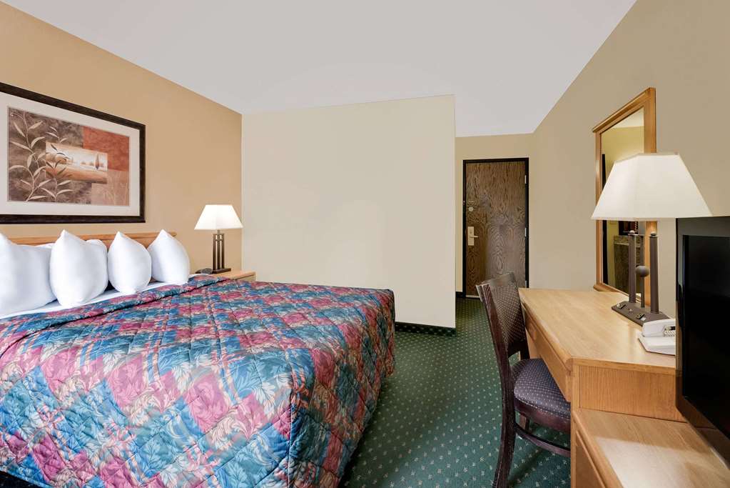Days Inn by Wyndham International Falls - photo 6