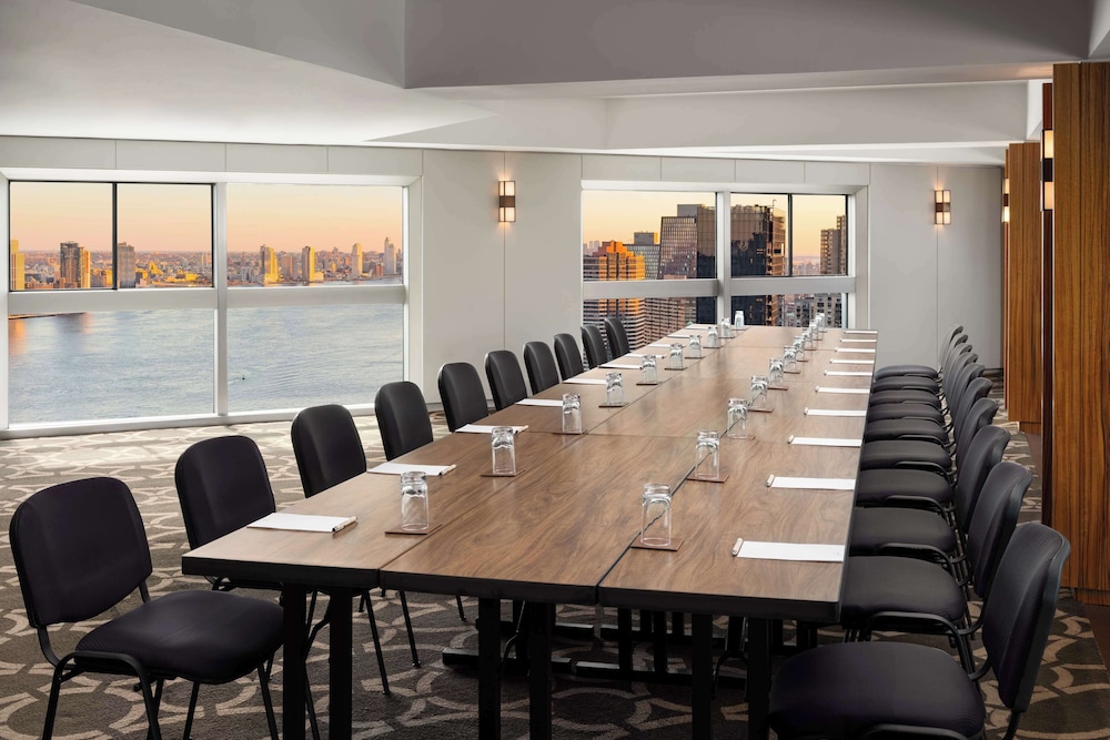 Millennium Hilton New York One UN Plaza - photo 99
